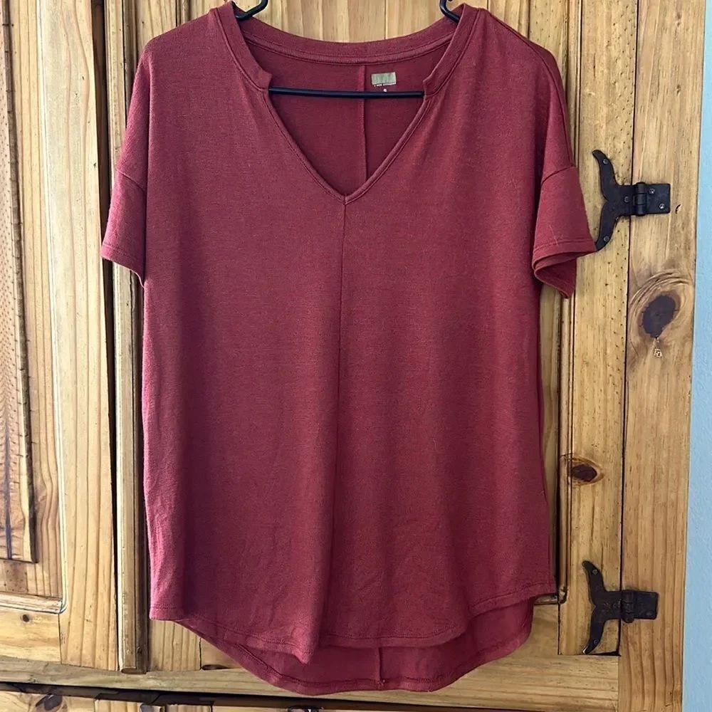 ***** 5 for $25 a.n.a. Vneck Tunic Top